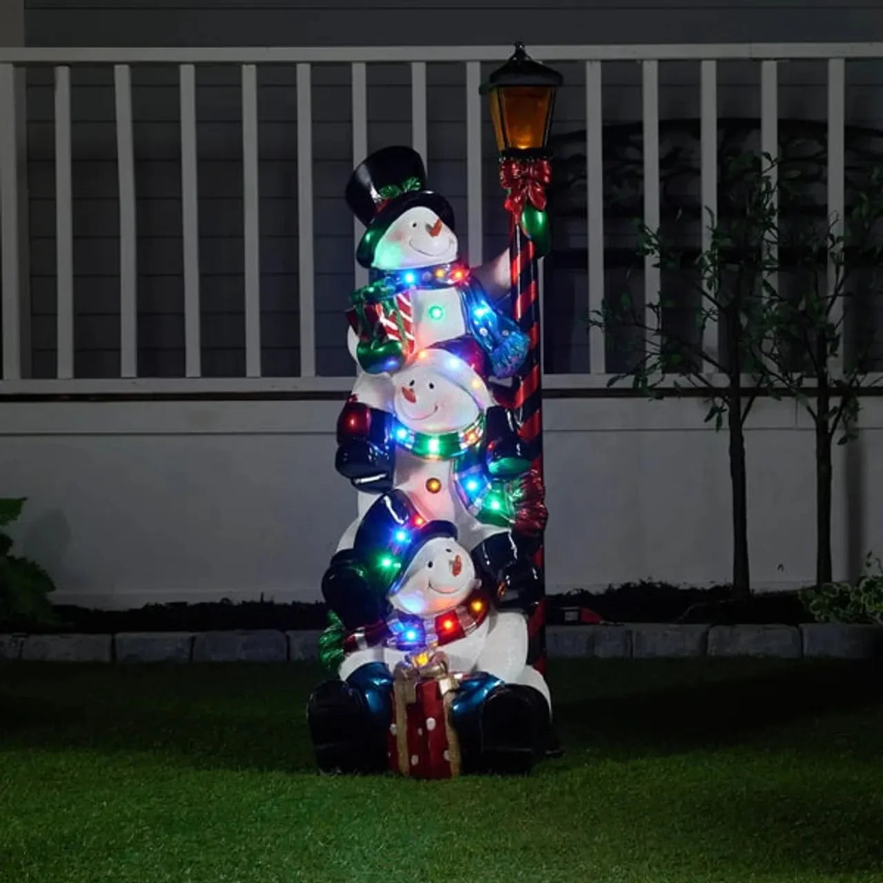 🎅 Christmas Statue 2025